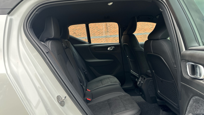 Volvo EX40 185kW Extended Range Plus 78kWh 5dr Auto Electric Estate